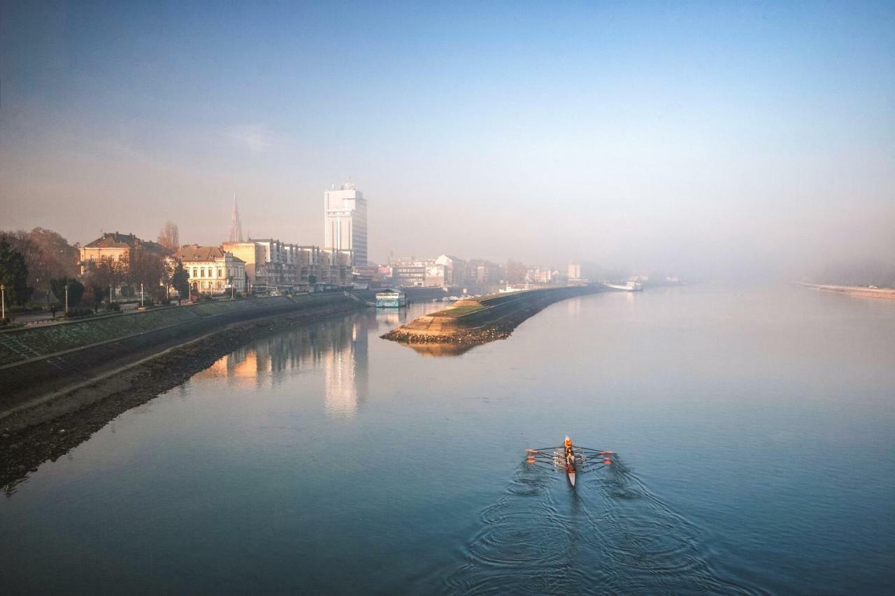 Riverview Apartment Осиек Экстерьер фото